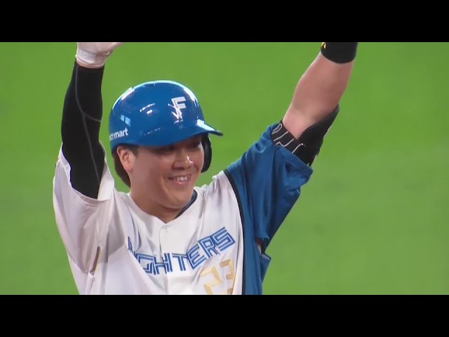 【7回裏】反撃の狼煙を上げる!! ファイターズ・伏見寅威 レフトへの2点タイムリー2ベースヒット!! 2024年9月29日 北海道日本ハムファイターズ 対 福岡ソフトバンクホークス