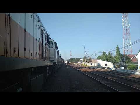 [ DISAPA MASINIS ] KA SRI TANJUNG NGEBUT!!!