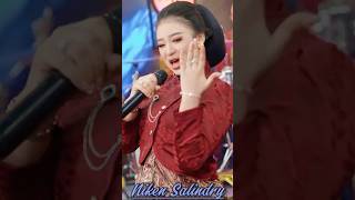 Download lagu Sinden Niken Kasih Kode Cincin Lamaran! 💍 #nikensalindri #ngamen mp3