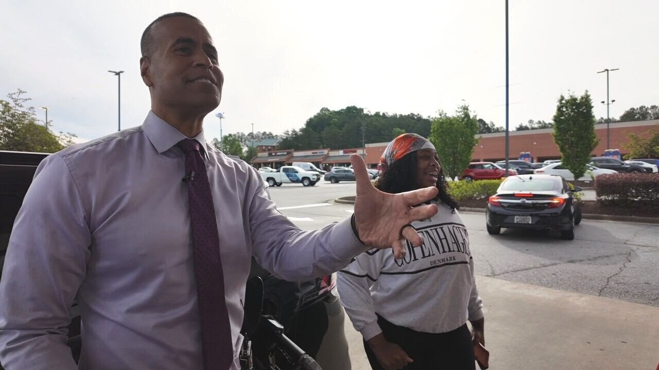 Video thumbnail for Channel 2’s free gas giveaway: Fred Blankenship surprises viewers with full tank of gas | WSB-TV