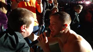 Imagine Dragons&#39; Dan Reynolds Serenades His Biggest Little Fan