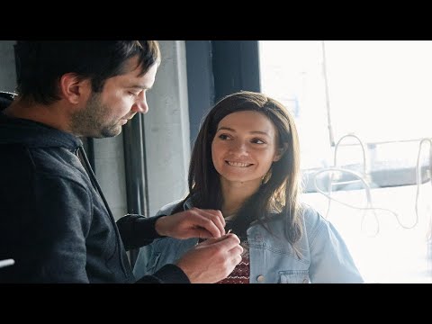 Персональный ассистент (2024)-русский трейлер сериала.