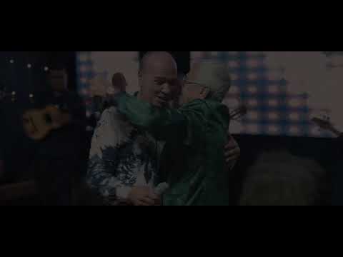 Luis Alberto Posada Ft. Gabriel Raymon - El Emigrante (En Vivo)