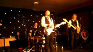 REVIVAL BAND ELEFANTE