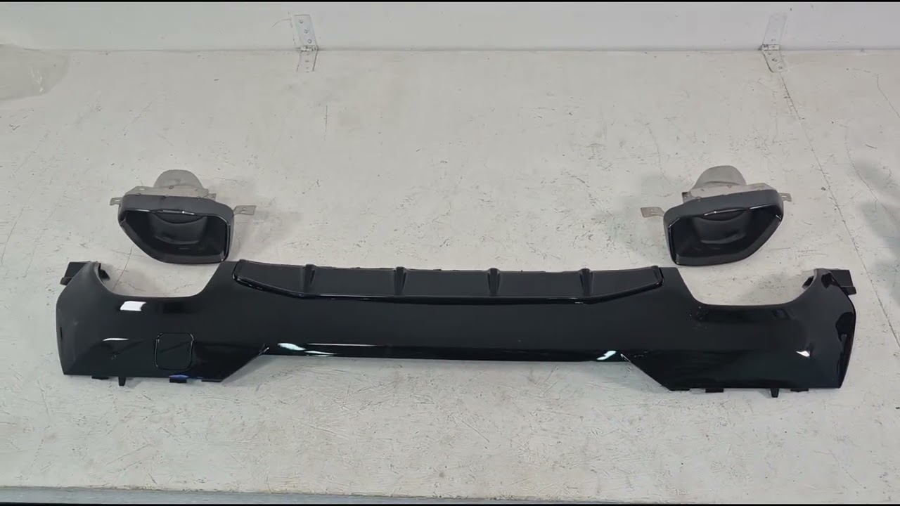 BMW 4. sērija G22/23/26 2020– Aizmugurējā bampera difuzors ar izpūtēja uzgaļiem (G22/G23 M-Sport) Video 1