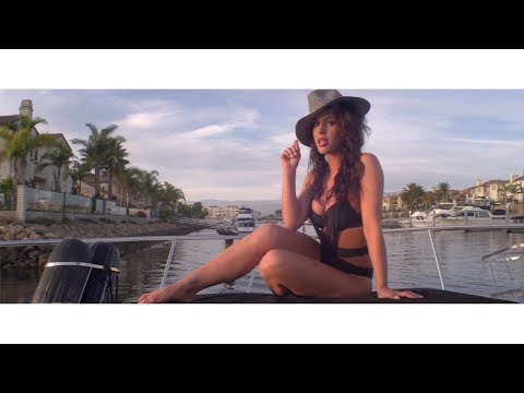 Jillisa Lynn - FAV GRL [Official Video]
