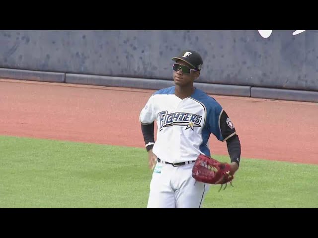 【ファーム】先制弾の直後に今度は守備で魅せる!! ファイターズ・万波 ヒット性の当たりをダイビングキャッチ!! 2021/8/21 F-L(ファーム)