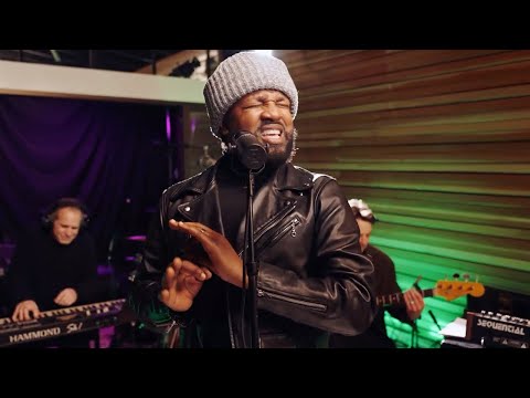 Easy on the Eyes - David Ryan Harris (funk version)