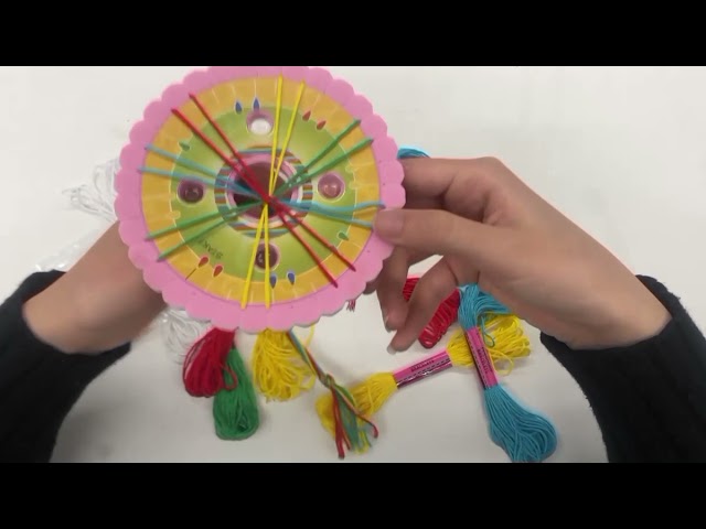 Vídeo relacionado con EFO SHM Manualidades Niños Creativo Kit Manualidades Materiales para Collar y Pulseras Juguetes Niños Regalos Niñas 3+ Años Kit Para Hacer Joyas