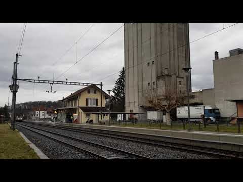 Gare de Cugy FR : le train BLS Cargo Avenches - Chavornay (Orbe) détourné par Estavayer-le-Lac.