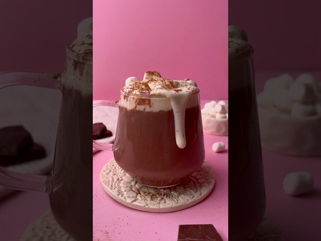 Vídeo relacionado con 12 Bolas de Chocolate Caliente Belga con Nubes · Pack XXL 12 Bombas Premium con Malvaviscos Nubes Marshmallows · Chocolate a la taza · Regalo Navideño · Facil de preparar solo con leche caliente