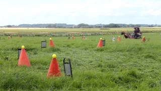 preview picture of video 'Attelage Sportif - Maniabilité Tchinis'