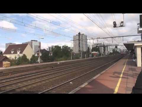 [HD] Gare vert de maisons le 31 août