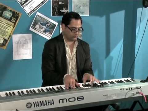 Pianist Anthony Rodriguez Eran Cien Ovejas