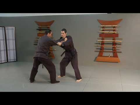 uchi gake. The great striking hook throw.