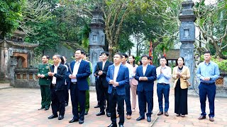Đoàn đại biểu lãnh đạo thành phố dâng hương tại Đền thờ Vua Đinh, Vua Lê và mộ cố Chủ tịch nước Trần Đại Quang, nhân dịp Tết Nguyên đán Giáp Thìn 2024