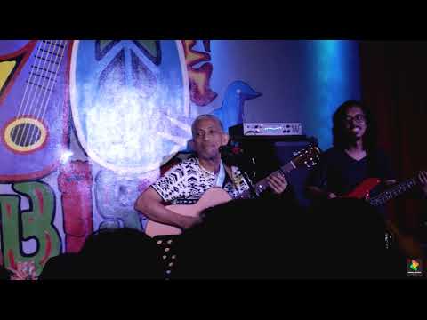 Joey Ayala - Tabi Po ( Live Performance at The 70's Bistro)