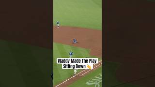 Some Vladdy defence delivered sitting down ???? #MLB #BlueJays