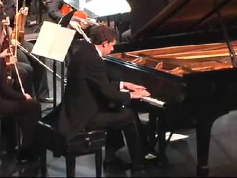 Chris Smallwood performs Saint-Saens Piano Concerto No. 2
