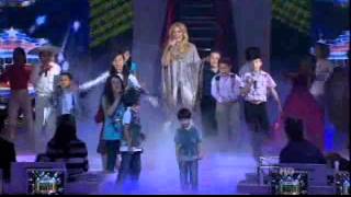 Gloria Trevi Himno Pequenos Gigantes