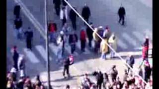 preview picture of video '10/2/2008 Taranto-Arezzo I tifosi sfondano le barriere Prefiltraggio della Polizia'