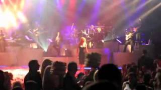 ASTRA LIVE| NATASA THEODORIDOU |ENA SPITI KEGETE 2013