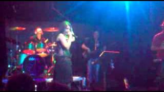 Cristina D'avena Live Alcatraz - Il mistero della pietra azzurra.flv