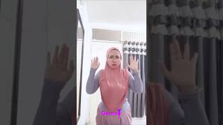 Download lagu bunda dapat hukuman di suruh goyang#tiktok #gemoy #hijab #jilbob #jilbab #tobrut #bahenol #gealgeol mp3