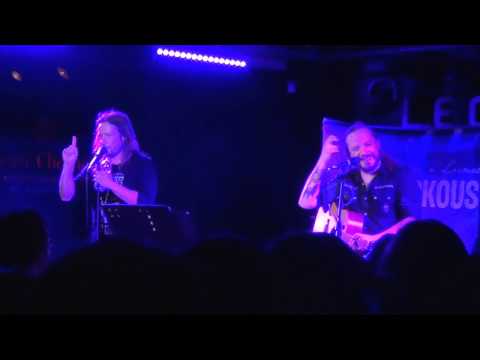 15- Blackoustic - The Trooper - Timo Kotipelto e Jani Liimatainen Legend Club Milano 09-04-2016