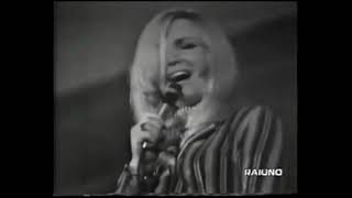 RAGAZZO TRISTE PATTY PRAVO  [ROMA 4 1967] + testo