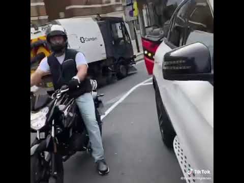 Man tries to Pressure Marvin Herbert but gets Laughed at￼￼