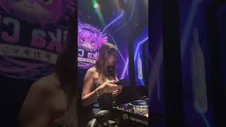 Download lagu DJ CHIKA CHAN (DELONA VISTA)-LIVE STREAMING mp3