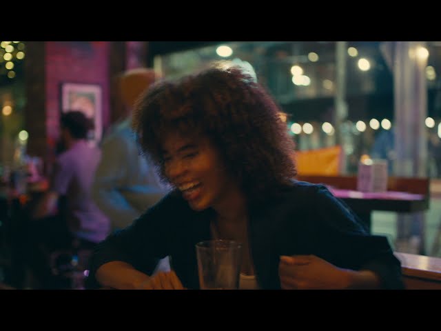 Video zu 'Are You Lonely' ansehen