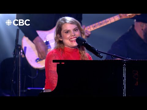 Coeur De Pirate performs Comme des Enfants | Canada Day 2025