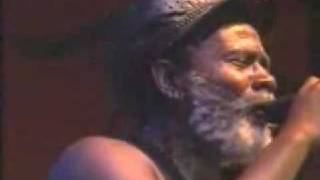 BURNING SPEAR SWELL HEADED (LIVE)