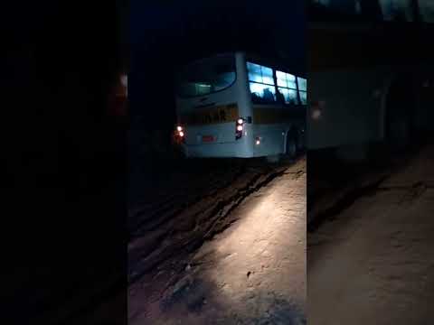 Transporte Escolar sofre com as estradas de Juquitiba.