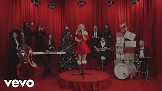 Edurne - Santa Claus is coming to town