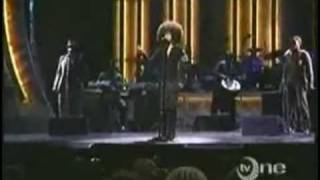Erykah Badu - Danger ( Live on Showtime At The Apollo 2003)