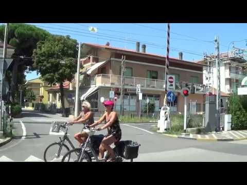 Passaggio a livello di via Sebenico in HD - Bellaria (RN) / Level Crossing / jernbaneoverskæring