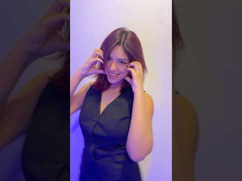 Ye valla trend bhi kr liyaa🤭