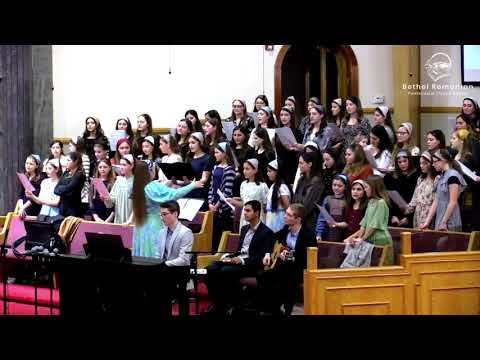 Cor de fete - Daltuit de mana Ta