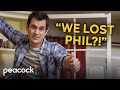Modern Family Phil Uses The Earthquake To His Advantage