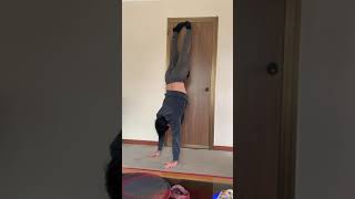 Handstand Wall Turn Around 180°