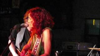 Patty Griffin - I Smell A Rat - Floore&#39;s Country Store, Helotes, TX - Apr 28, 2009