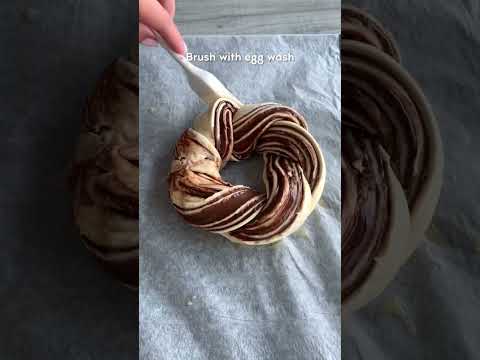 How I learnt to bake (plus Christmas Nutella pastry wreath tutorial)
