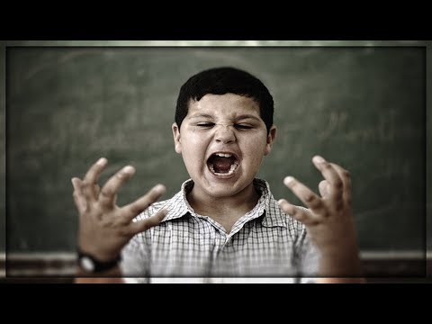 SE HYÖKKÄS OPETTAJAN KIMPPUUN....