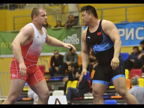 Камил Косчиолек (Польша) - Живей Дэнг (Китай)