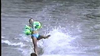 preview picture of video 'WATER SKI SHOW Cypress Gardens (Cheryl Bermeo) Swivel'
