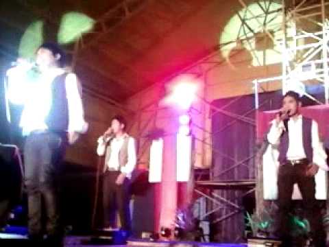 Tres Angelos. Like a Rose and Show Me the Meaning