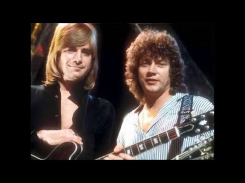 BLUE JAYS - I DREAMED LAST NIGHT (JUSTIN HAYWARD & JOHN LODGE) Live At Lancaster University in 1975